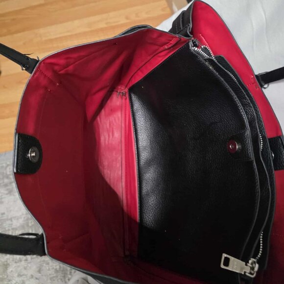 Steve Madden Tote Bag - Picture 2 of 3